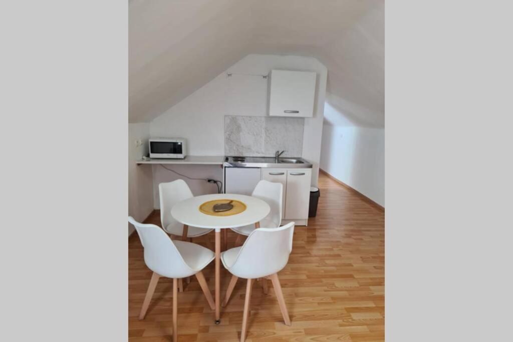 Au Petit Ravel Loft Cosy Au Coeur De La Nature Daire Bernissart Dış mekan fotoğraf